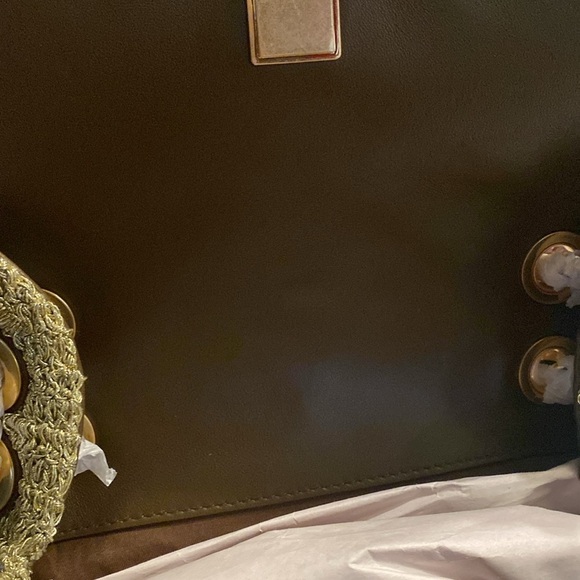 TORY BURCH exclusive 
Shoulder Bag NWT+dust bag
COLOR: GOLD - Picture 8 of 16